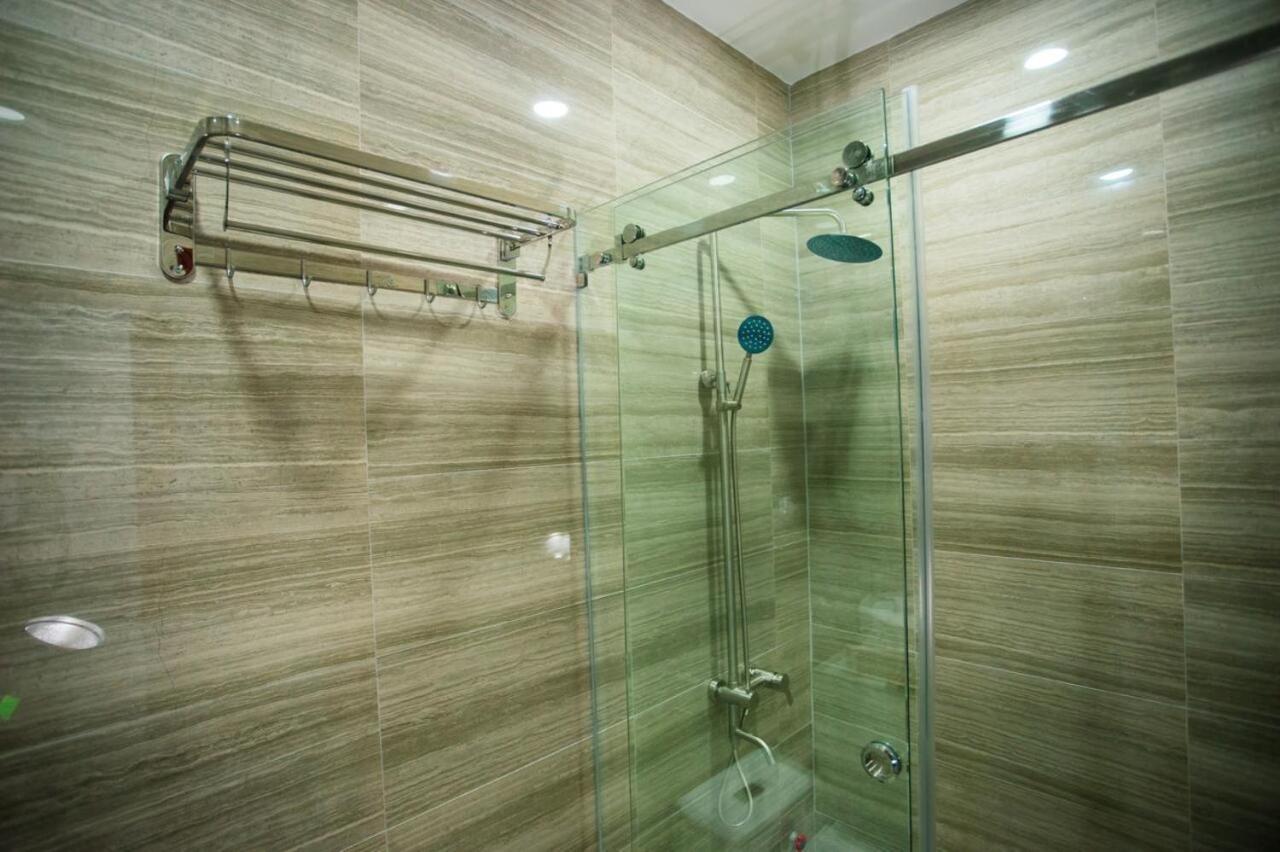 Tesoro Hotel Nha Trang Buitenkant foto