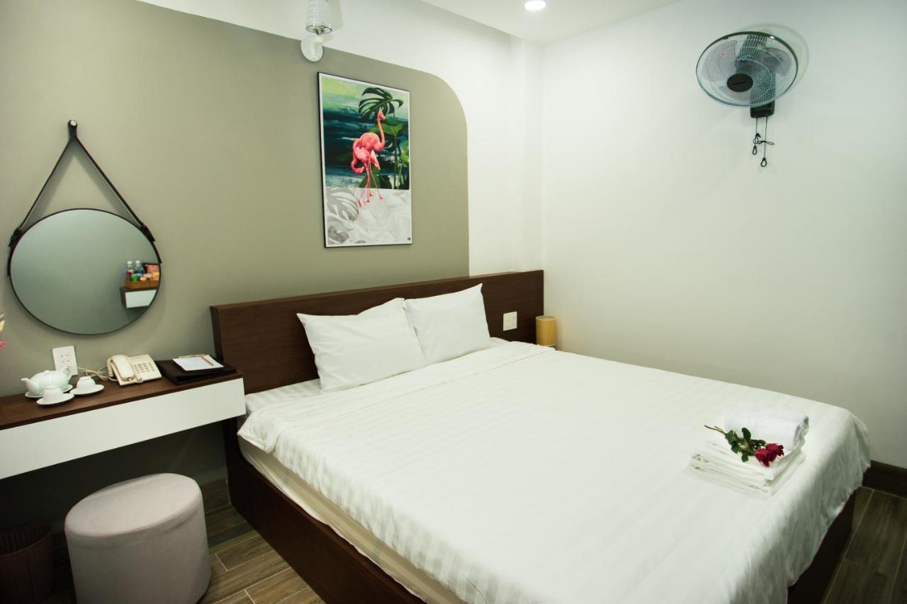 Tesoro Hotel Nha Trang Buitenkant foto